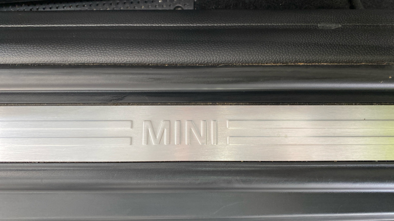 MINI Convertible 1.5 Cooper Classic Premium 2dr Auto Petrol Convertible